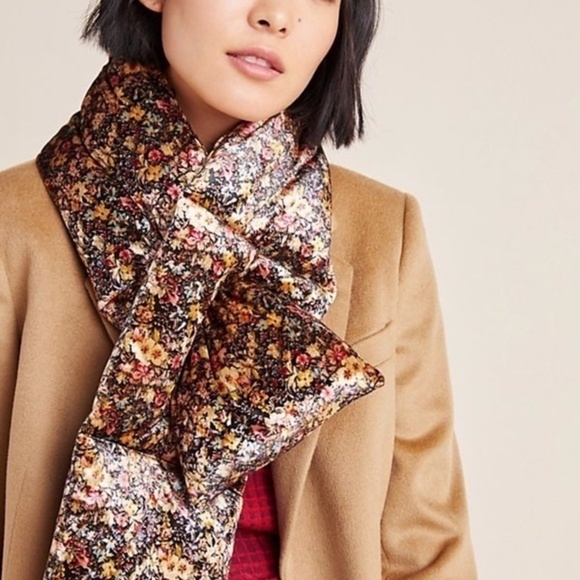 Anthropologie Garnet Velvet Puffer Scarf - Picture 1 of 5